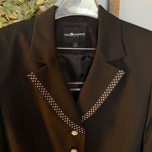 SAG HARBOR black skirt suit